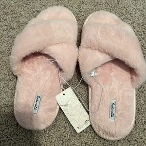 Splendid slipper
Pink 
M/L